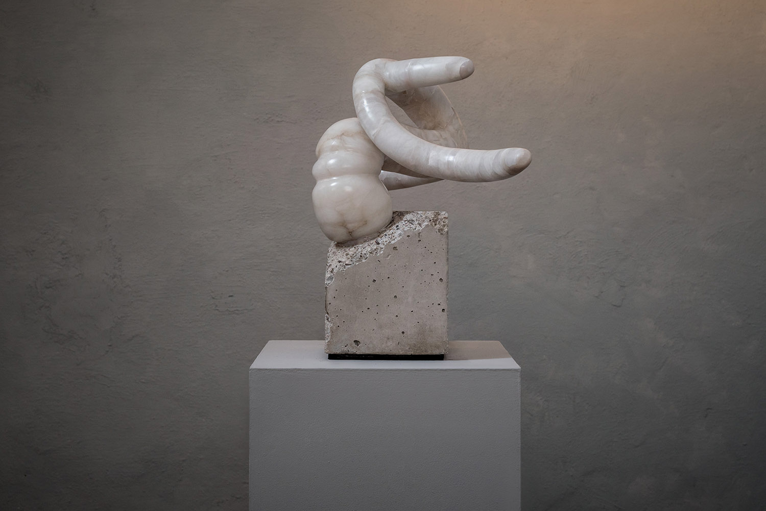 Alabaster light sculpture Amarist