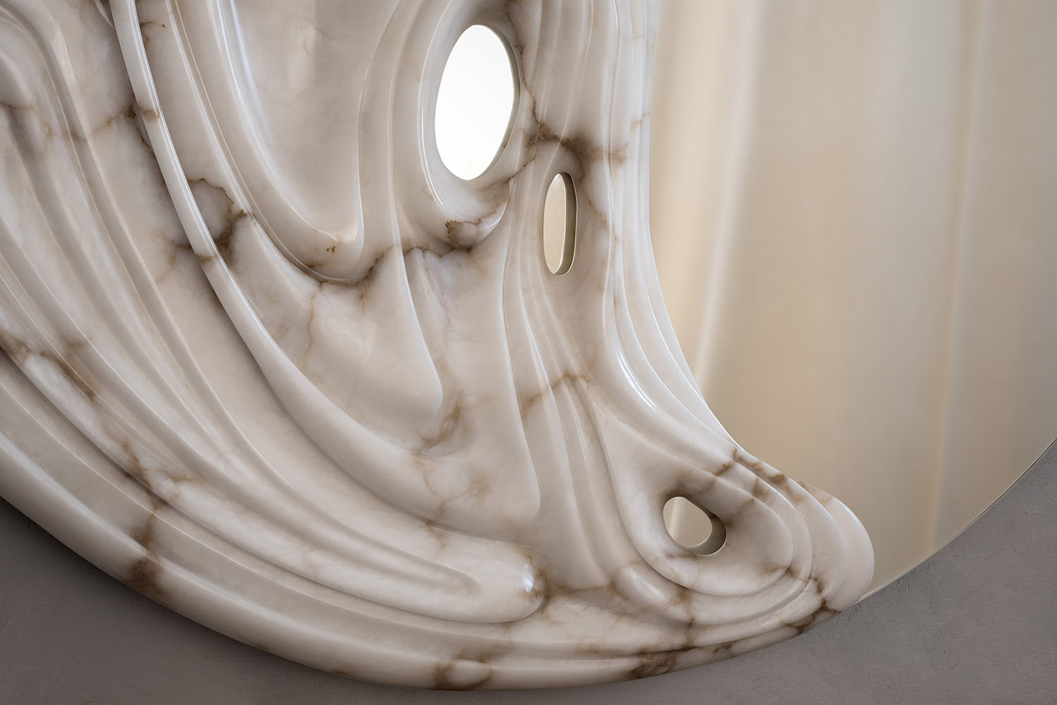 Alabaster mirror by Amarist studio