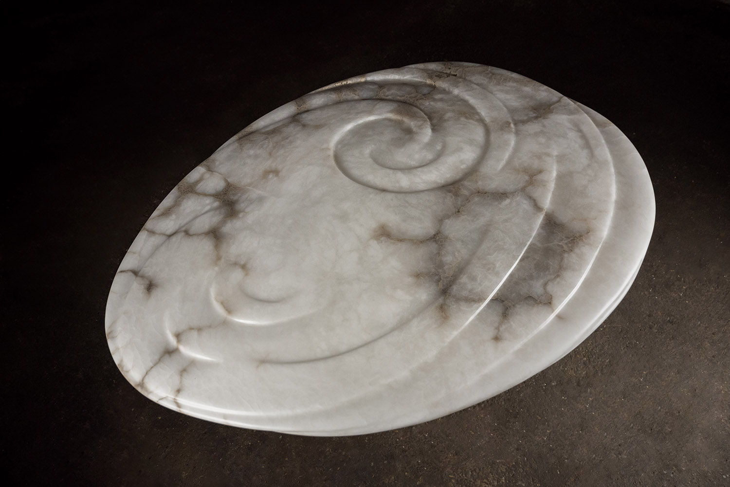 Alabaster table by Amarist