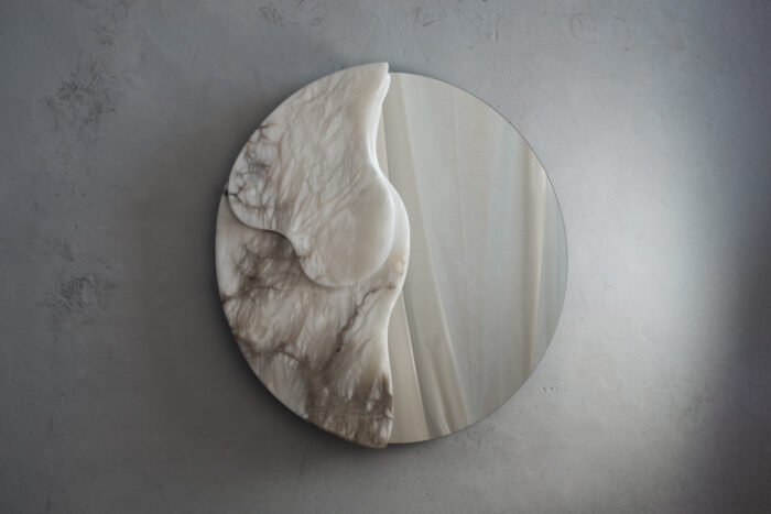 Alabaster mirror by Amarist studio