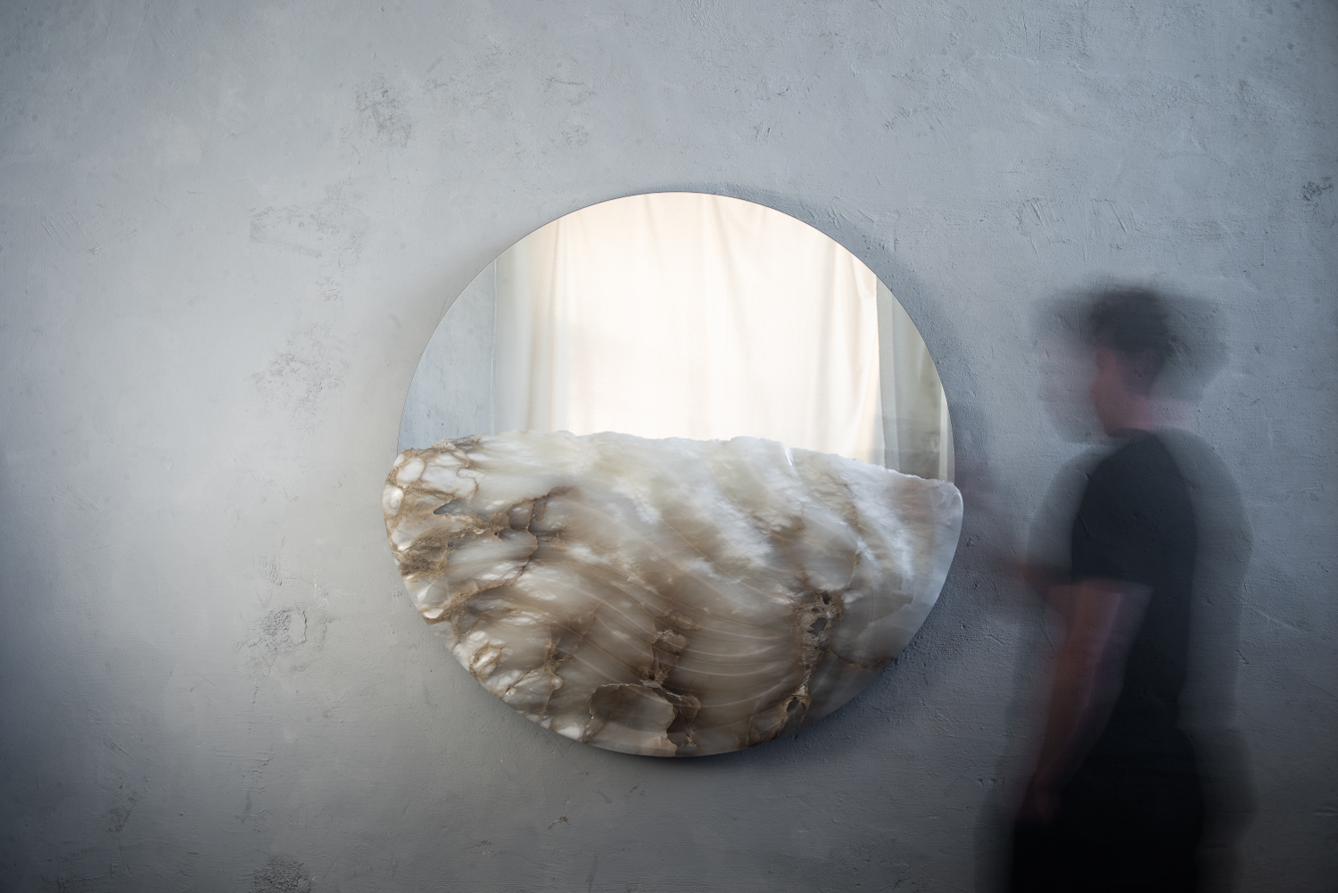 Alabaster mirror by Amarist studio