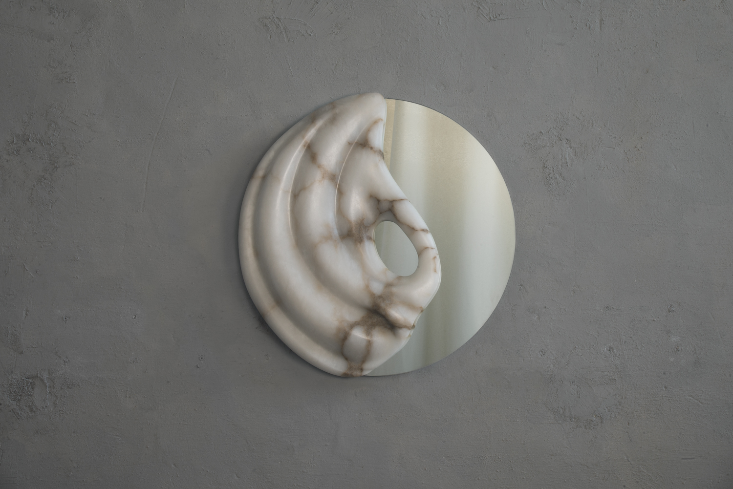 Alabaster mirror by Amarist studio