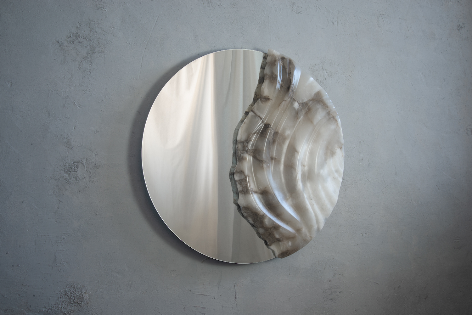 Alabaster mirror by Amarist studio