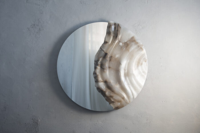 Alabaster mirror by Amarist studio