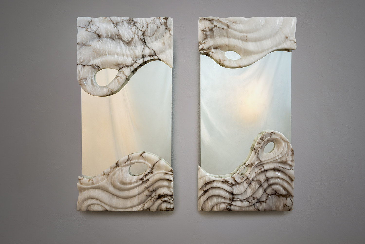 alabaster mirror by Amarist studio