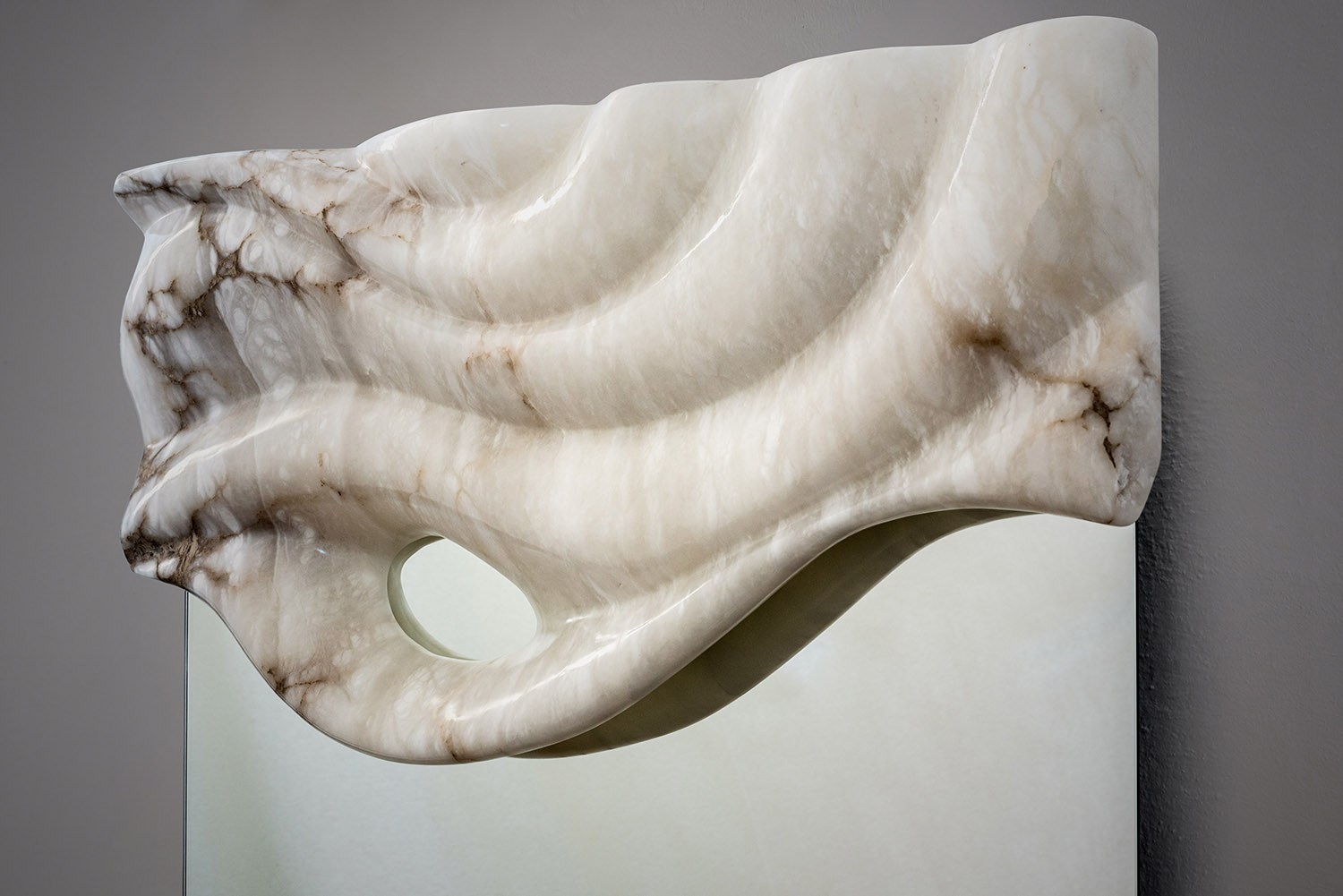 alabaster mirror by Amarist studio